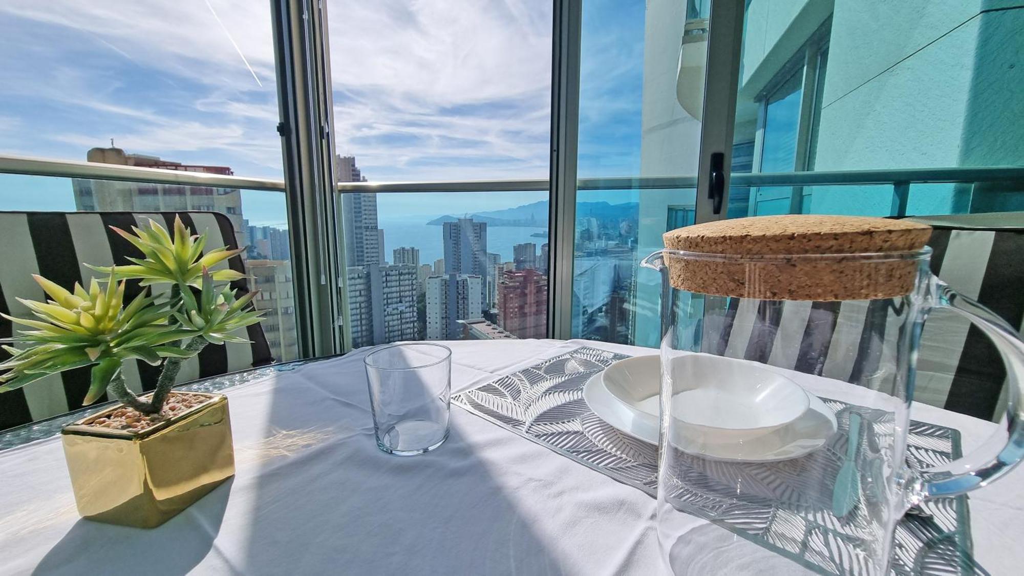 Skyline 14 Large And Sunny All-Day Balcony With Stunning Sea Views Benidorm Extérieur photo